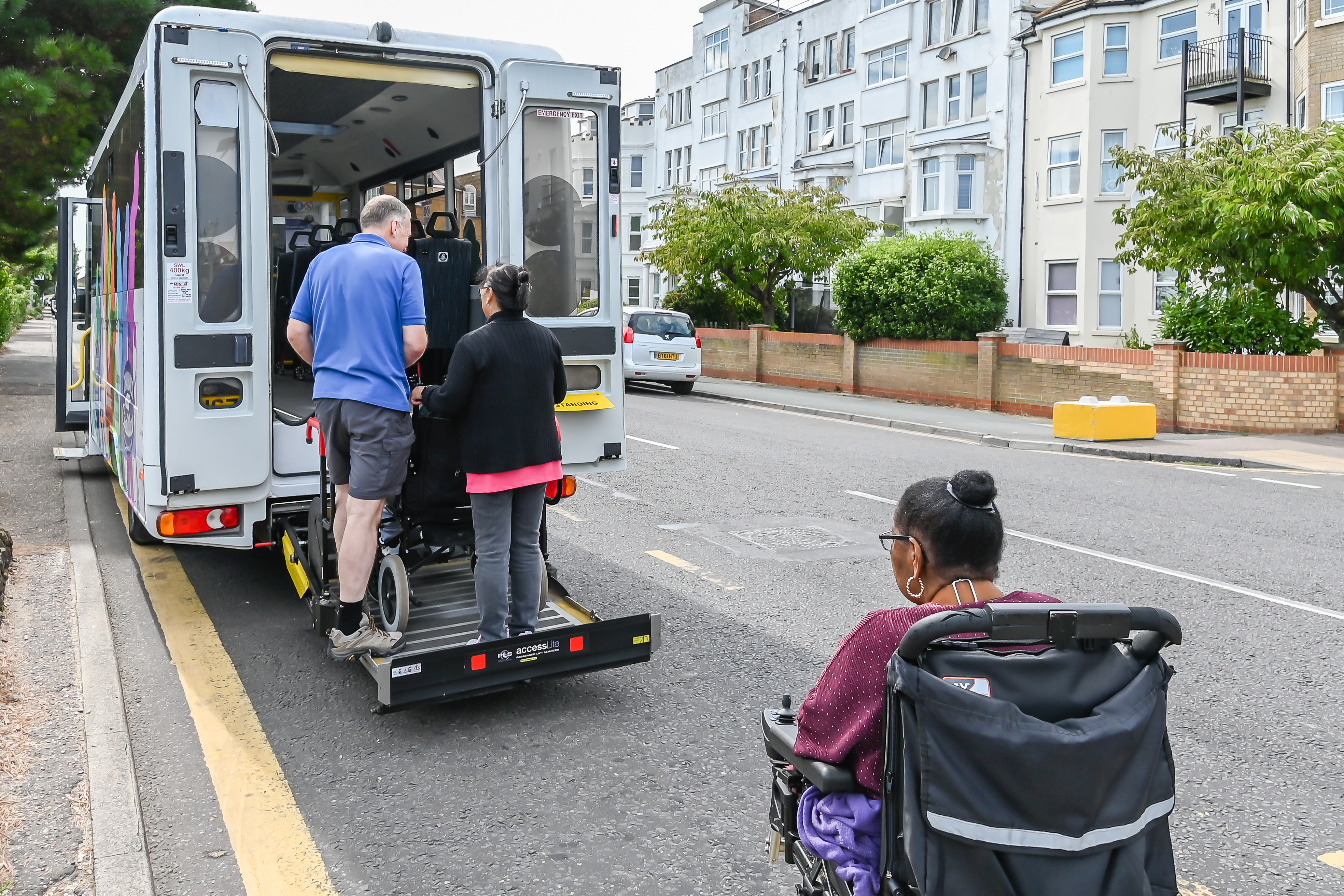 Access Lynx vs. Private Medical Transportation: What’s Really the Best Option for Your Care?