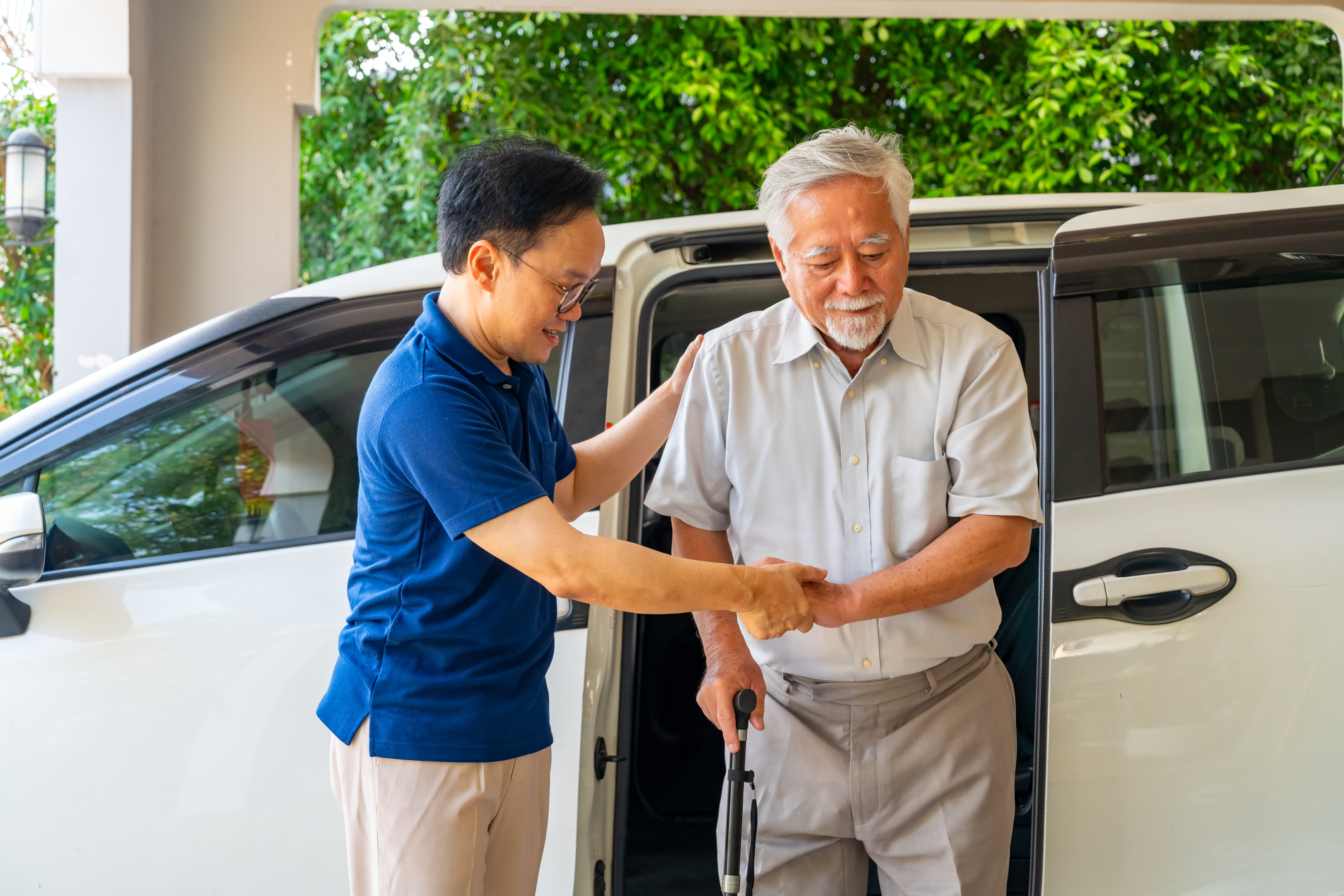 Navigating Medical Appointments Without a Car? Here’s How We Can Help